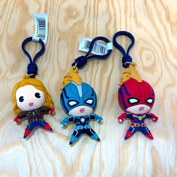 Captain Marvel Keychain Bag Clips - Picture 1 of 3
